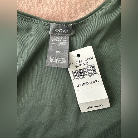 Aerie Women's One Piece Swimsuit - Green NWT - Size M Long - Picture 4 of 4